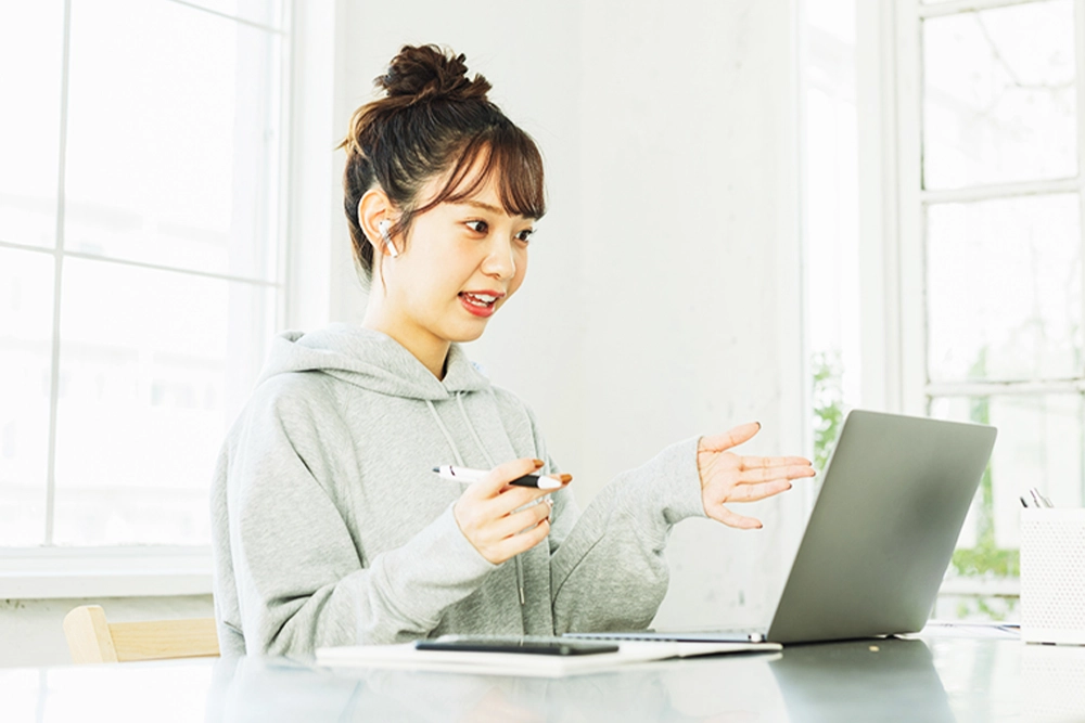 ライブ授業は週末開講で集中受講のイメージ