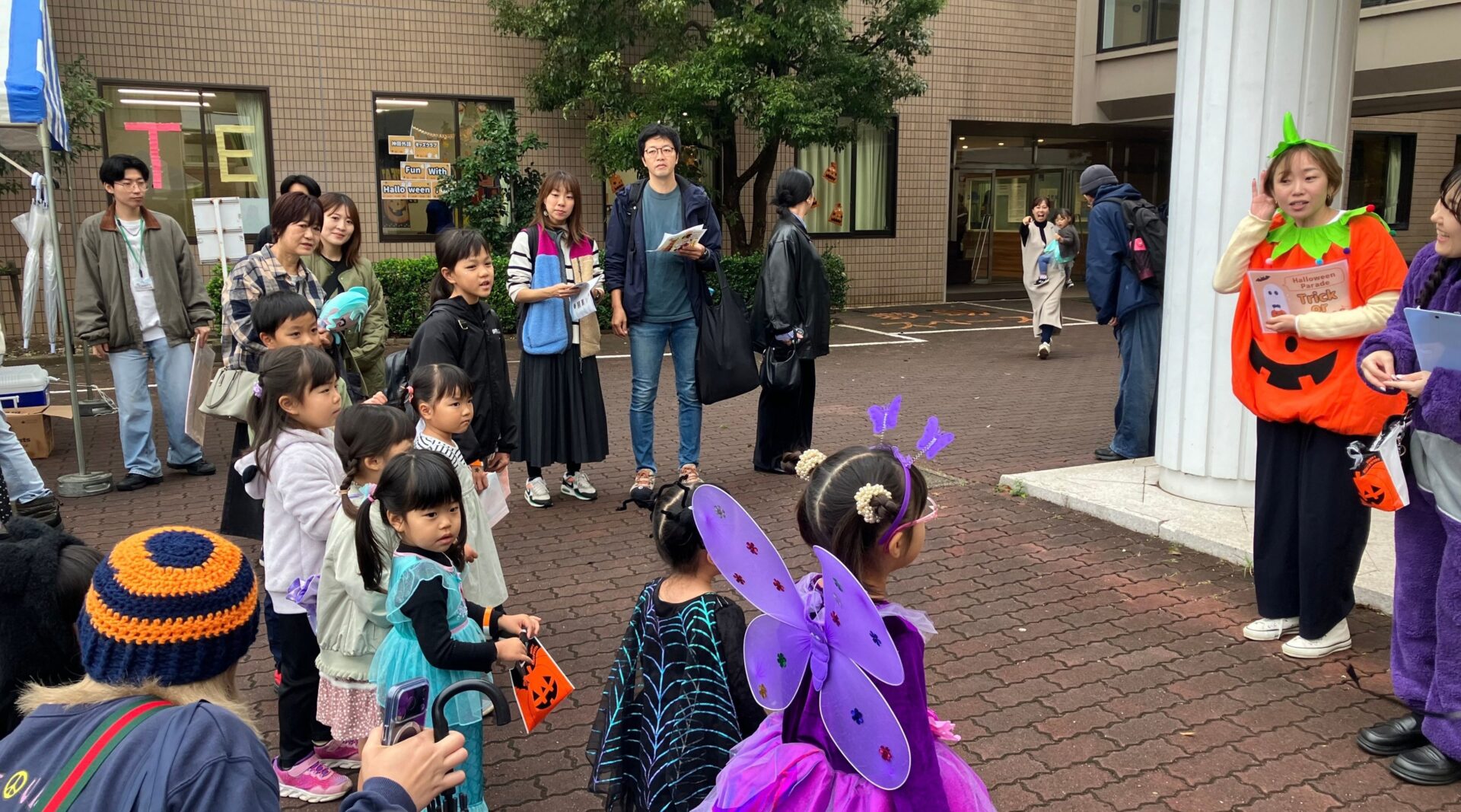 FUN WITH HALLOWEEN!|神田外語大学の学園祭へ出店のお知らせのイメージ